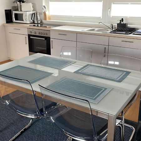 2 Bedroom Apartment Next To Metro U1 And Garage Parking Vienna Esterno foto