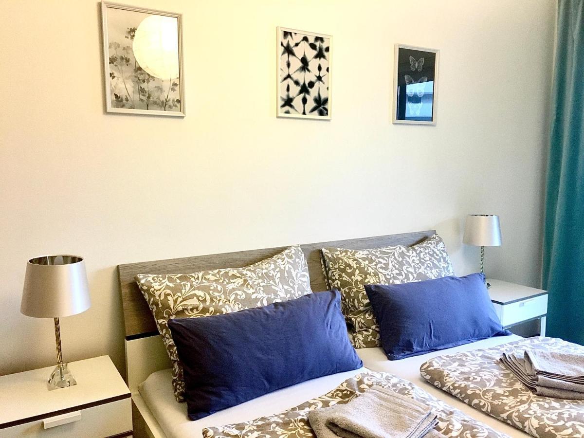 2 Bedroom Apartment Next To Metro U1 And Garage Parking Vienna Esterno foto